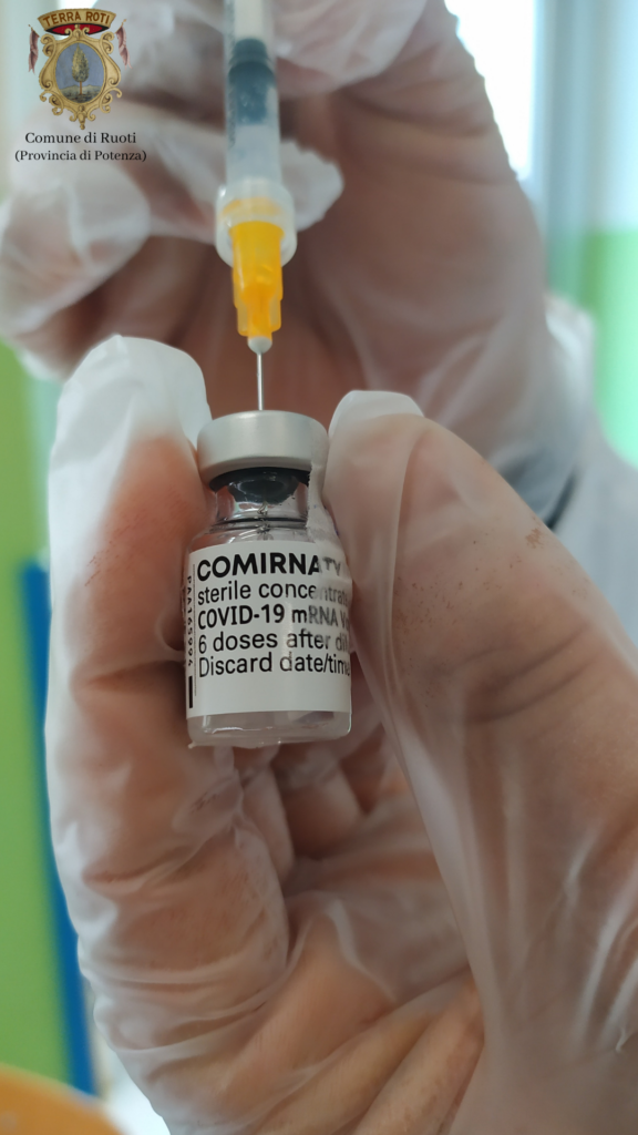 Domenica 20 febbraio: vaccini anticovid-19 al polivalente